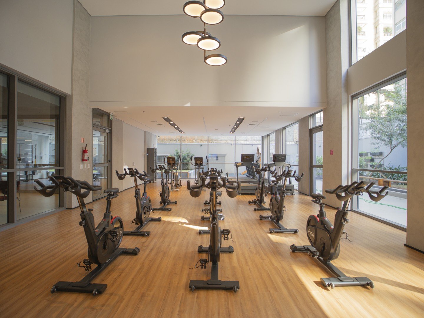 Wellness com sala de spinning 